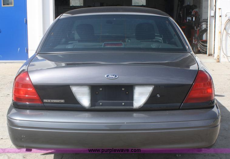 image for item A2241 2007 Ford Crown Victoria Police Interceptor