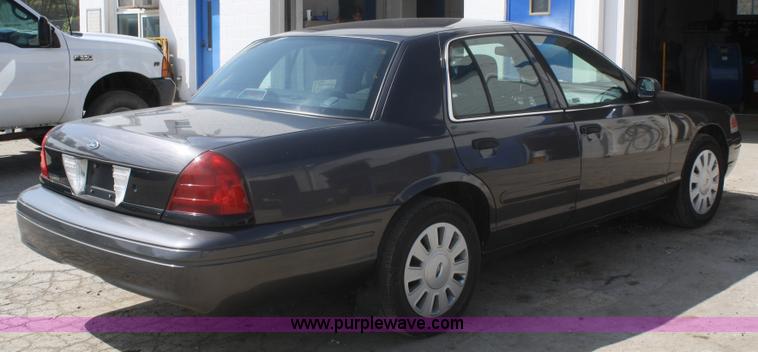 image for item A2241 2007 Ford Crown Victoria Police Interceptor