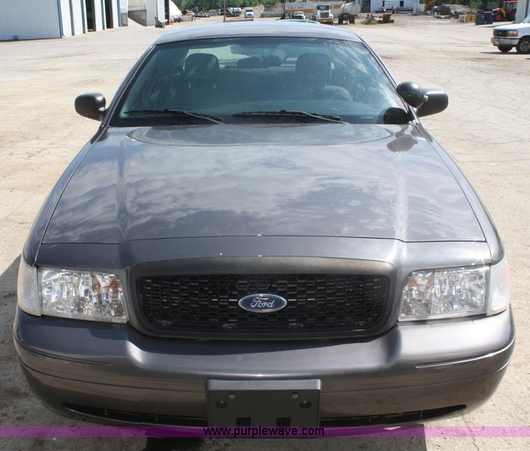 image for item A2241 2007 Ford Crown Victoria Police Interceptor