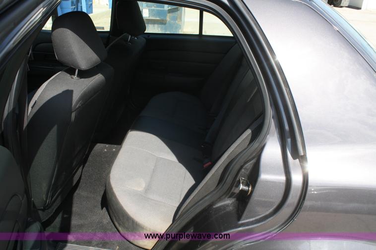 image for item A2241 2007 Ford Crown Victoria Police Interceptor