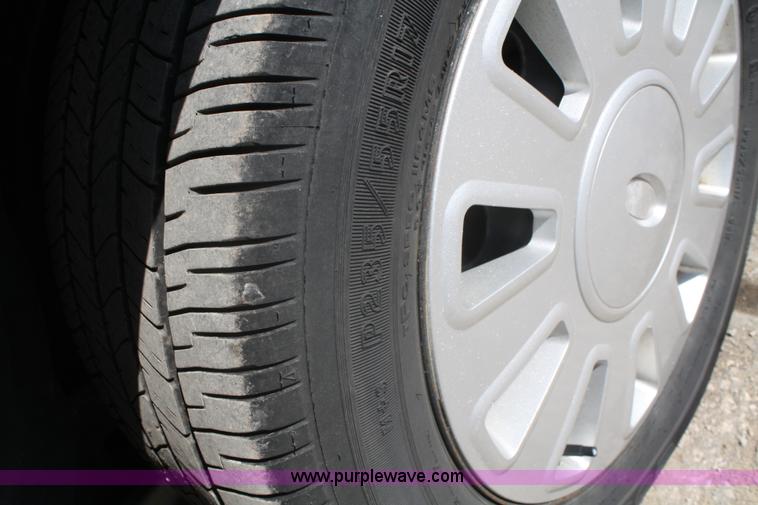 image for item A2241 2007 Ford Crown Victoria Police Interceptor