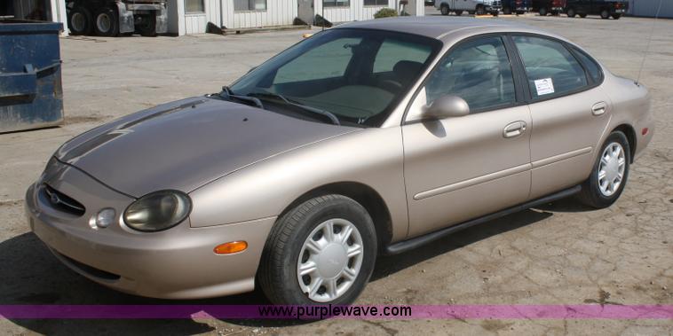image for item A2245 1998 Ford Taurus SE