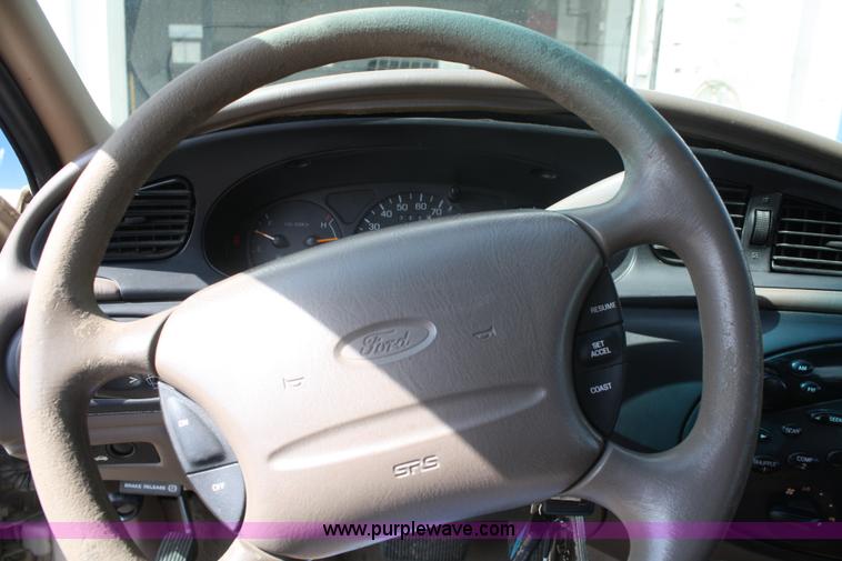 image for item A2245 1998 Ford Taurus SE