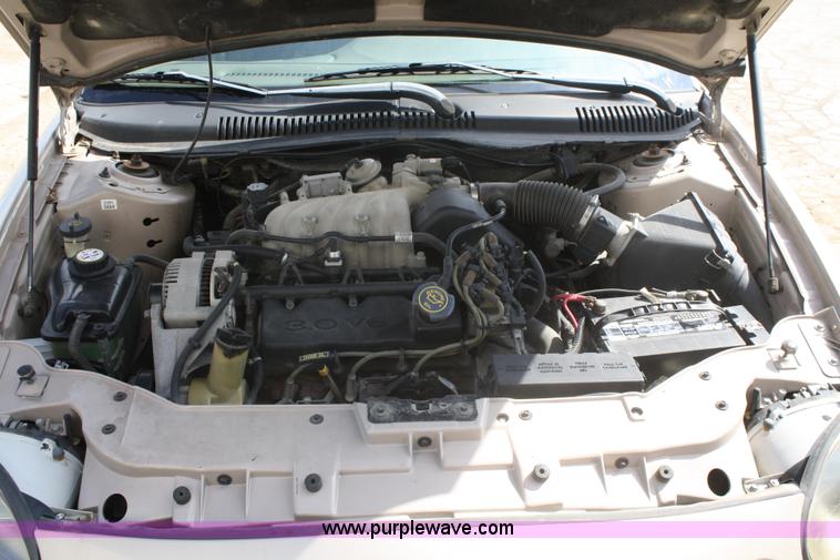image for item A2245 1998 Ford Taurus SE