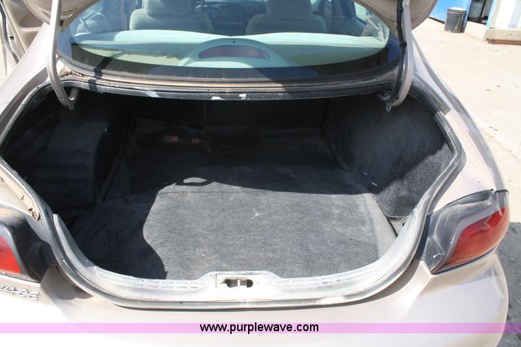 image for item A2245 1998 Ford Taurus SE