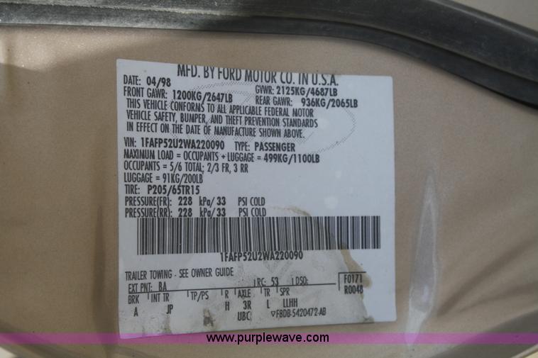 image for item A2245 1998 Ford Taurus SE