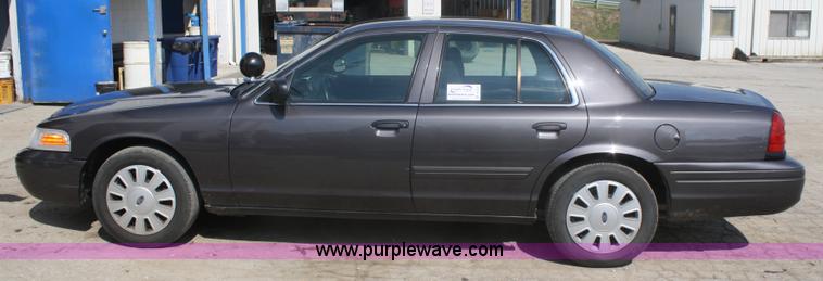 image for item A2247 2009 Ford Crown Victoria Police Interceptor