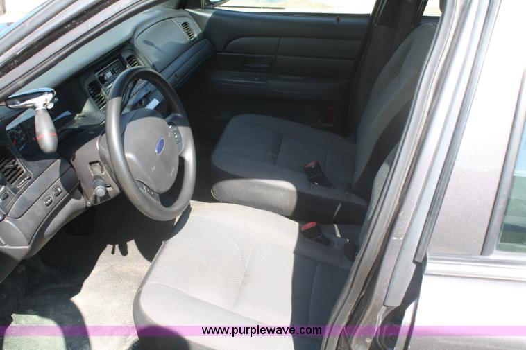 image for item A2247 2009 Ford Crown Victoria Police Interceptor