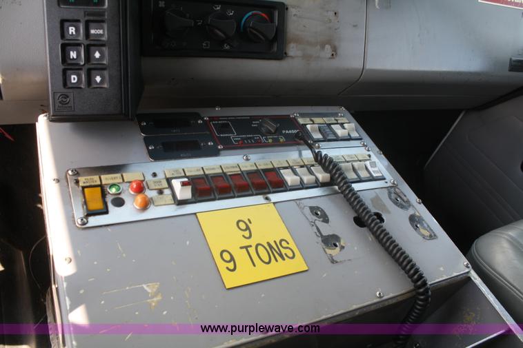 image for item A2248 1998 Freightliner FL60 ambulance