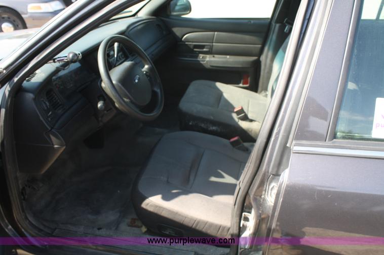 image for item A2252 2008 Ford Crown Victoria Police Interceptor