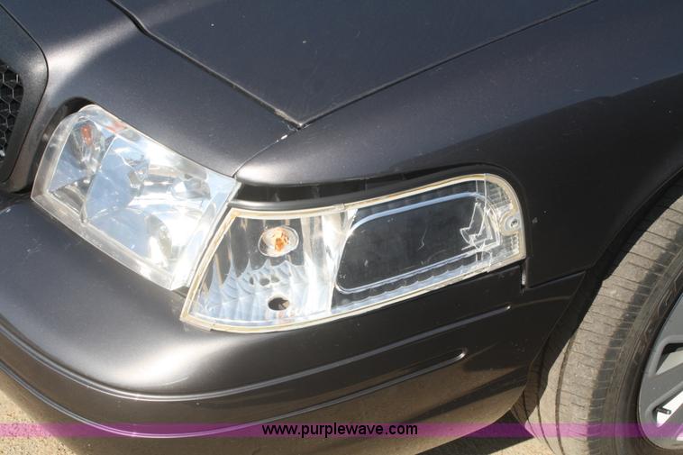 image for item A2252 2008 Ford Crown Victoria Police Interceptor