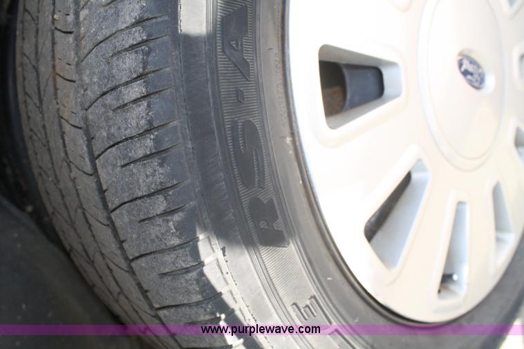 image for item A2252 2008 Ford Crown Victoria Police Interceptor