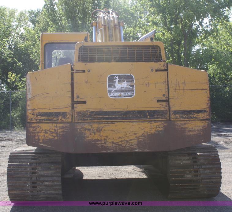 image for item A2254 1987 John Deere 690D-LC excavator