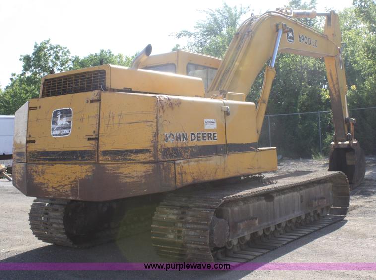image for item A2254 1987 John Deere 690D-LC excavator
