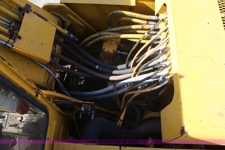 image for item A2254 1987 John Deere 690D-LC excavator