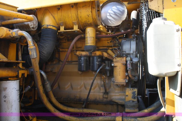 image for item A2254 1987 John Deere 690D-LC excavator