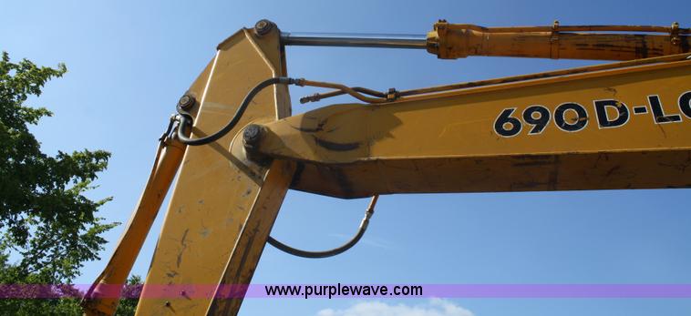 image for item A2254 1987 John Deere 690D-LC excavator