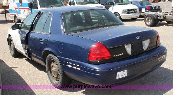 image for item A2585 2006 Ford Crown Victoria Police Interceptor