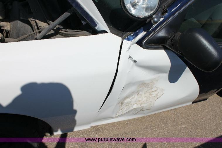 image for item A2585 2006 Ford Crown Victoria Police Interceptor