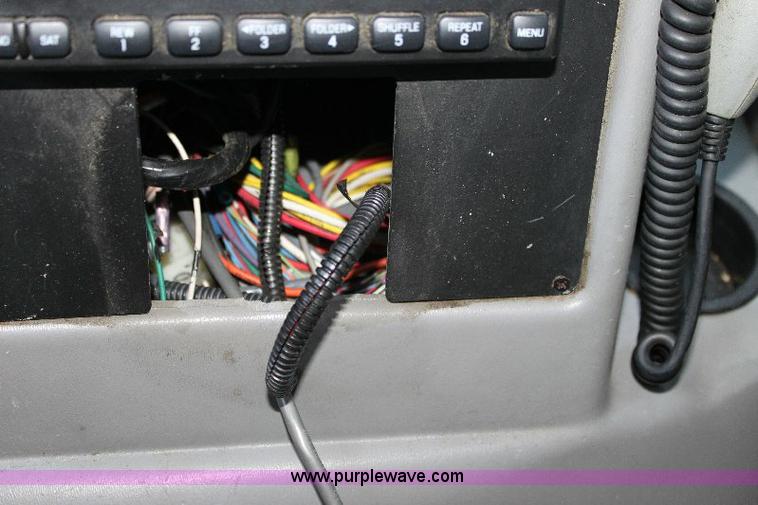 image for item A2590 2006 Ford E350 ambulance