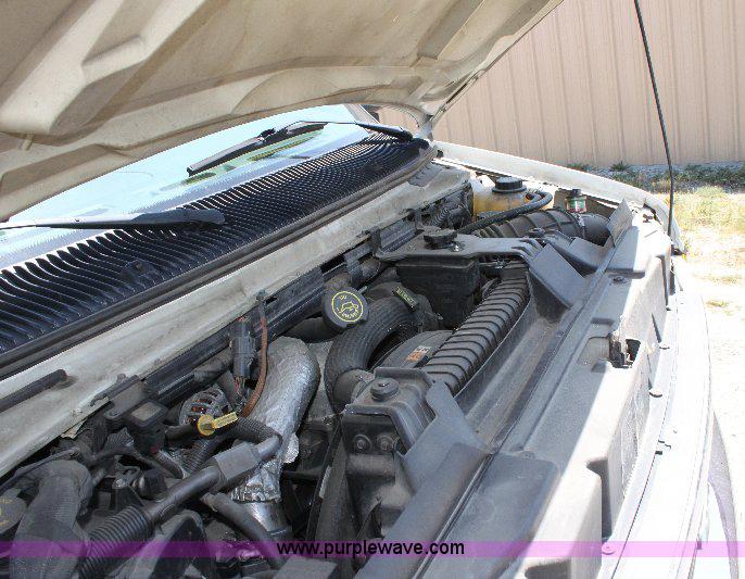 image for item A2590 2006 Ford E350 ambulance