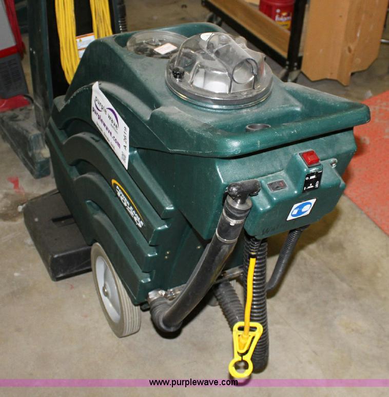 Nobles Power Eagle 1020 carpet shampooers in Emporia, KS Item A2619