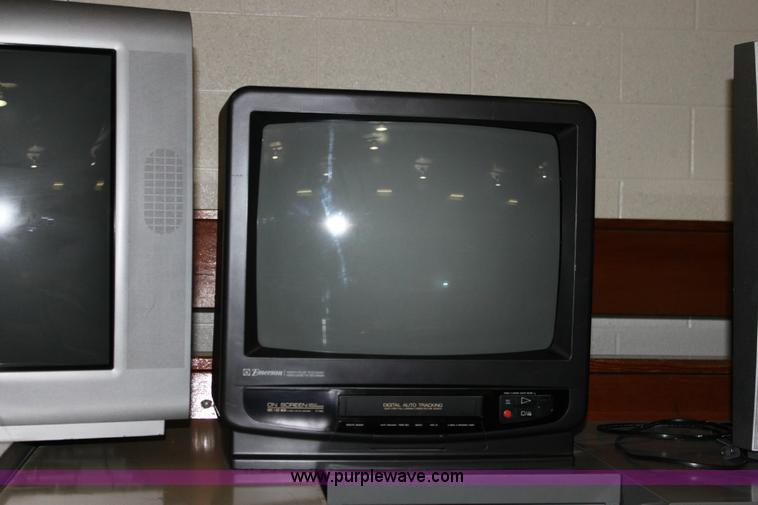 image for item A2630 Assorted electronics