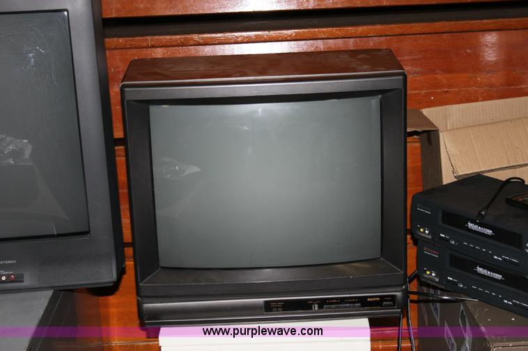 image for item A2630 Assorted electronics