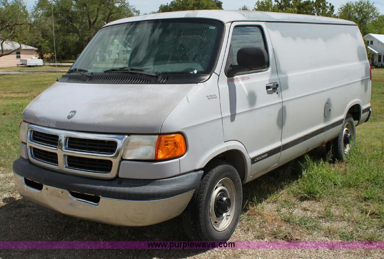 image for item A2632 1999 Dodge Ram B2500 cargo van