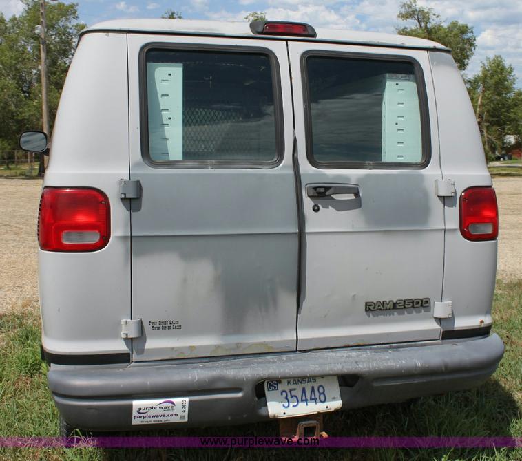 image for item A2632 1999 Dodge Ram B2500 cargo van