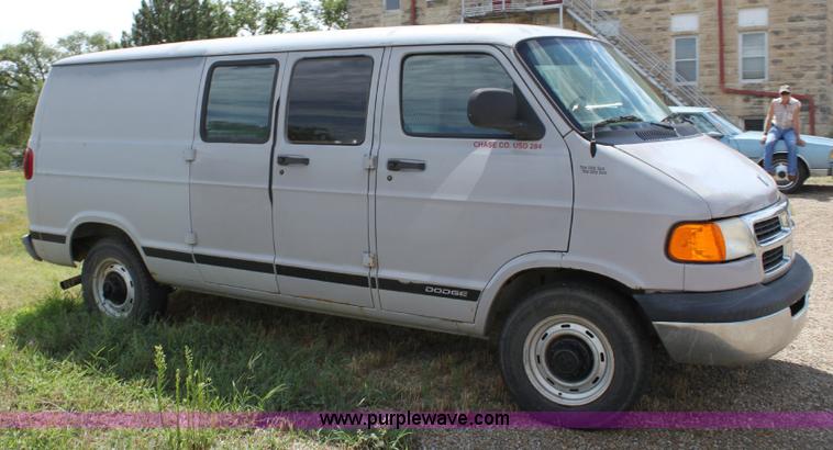 image for item A2632 1999 Dodge Ram B2500 cargo van