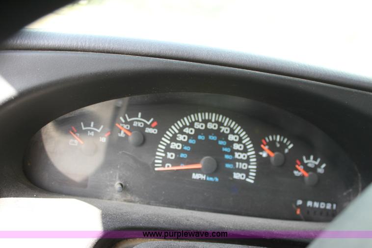 image for item A2632 1999 Dodge Ram B2500 cargo van