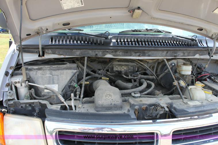image for item A2632 1999 Dodge Ram B2500 cargo van