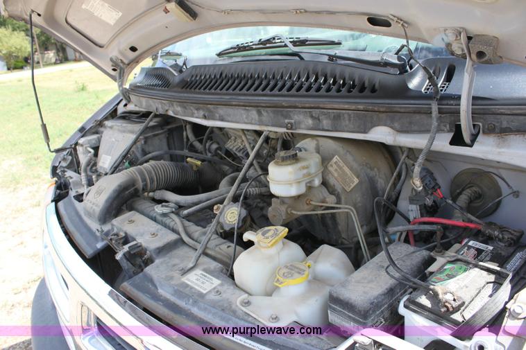 image for item A2632 1999 Dodge Ram B2500 cargo van