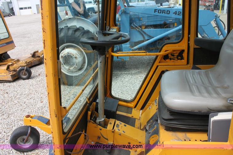 image for item A2675 Hustler Excel 4300 lawn mower