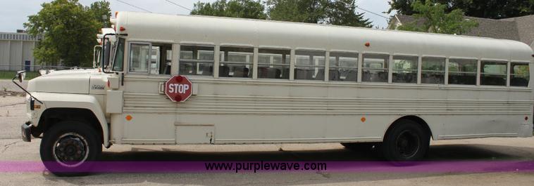 image for item A2680 1988 Ford Bluebird B700 school bus