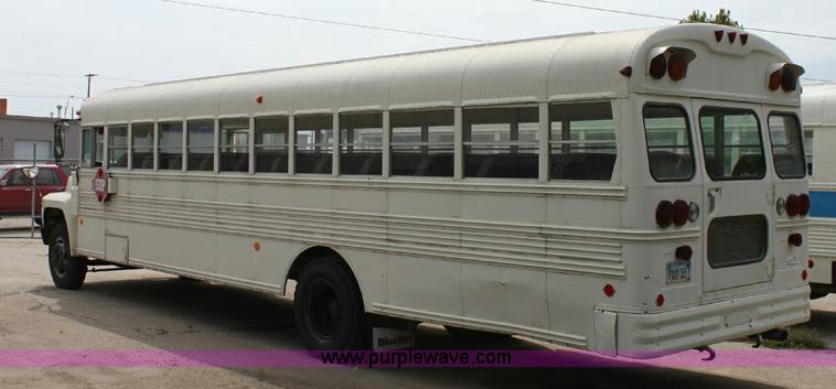 image for item A2680 1988 Ford Bluebird B700 school bus