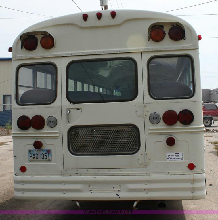 image for item A2680 1988 Ford Bluebird B700 school bus