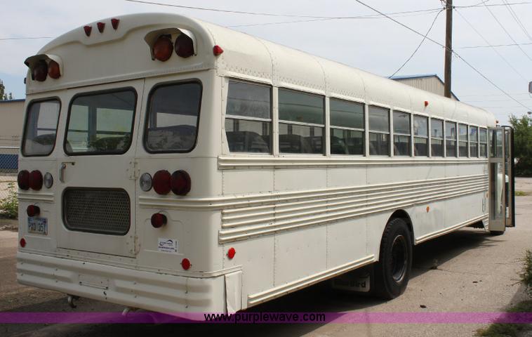 image for item A2680 1988 Ford Bluebird B700 school bus
