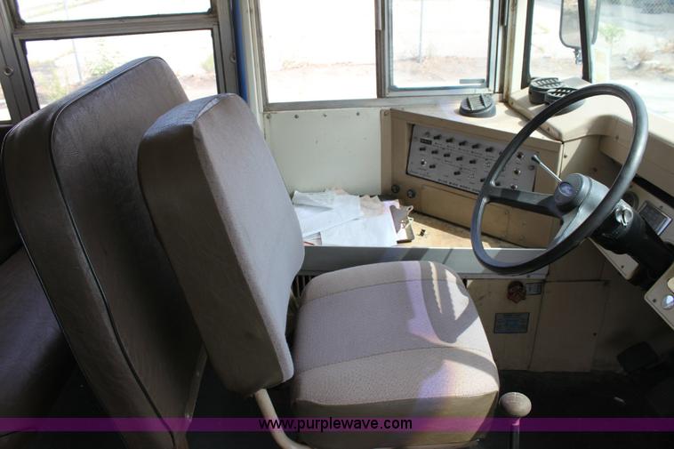 image for item A2680 1988 Ford Bluebird B700 school bus