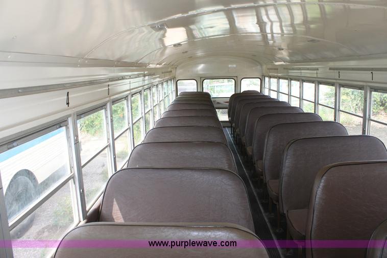 image for item A2680 1988 Ford Bluebird B700 school bus