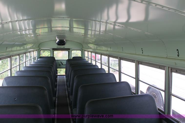 image for item A2681 1989 Ford B700 Thomas Built school bus