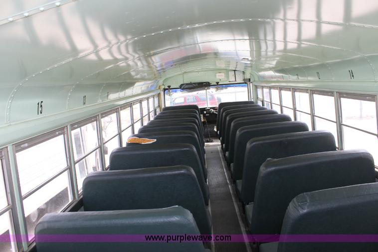 image for item A2681 1989 Ford B700 Thomas Built school bus