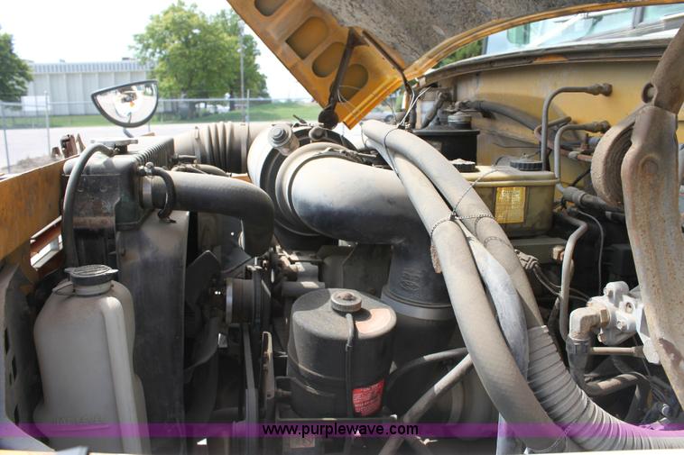 image for item A2681 1989 Ford B700 Thomas Built school bus