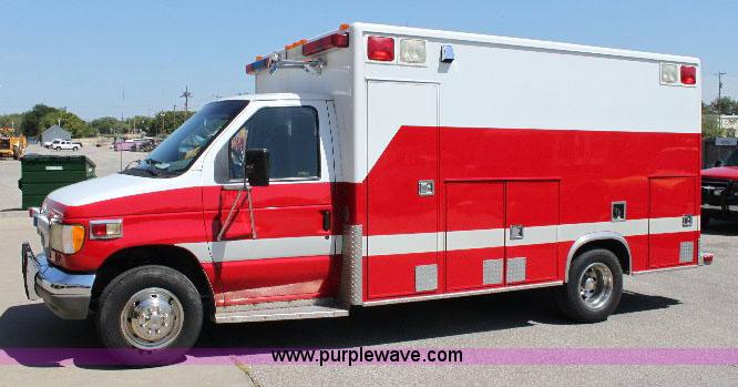 image for item A2685 1992 Ford E350 hazmat vehicle