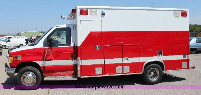 image for item A2685 1992 Ford E350 hazmat vehicle