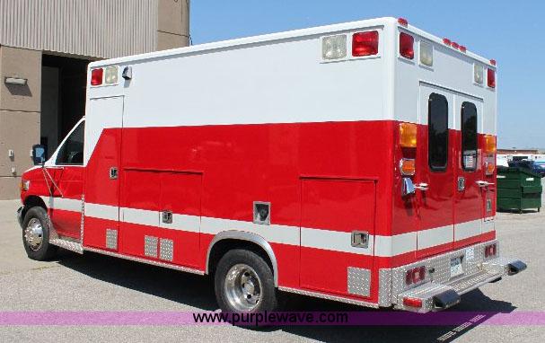 image for item A2685 1992 Ford E350 hazmat vehicle