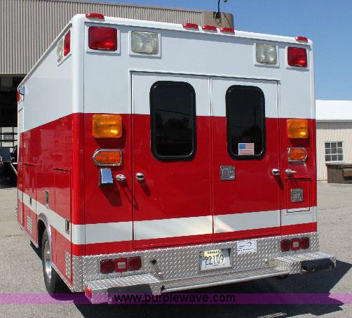 image for item A2685 1992 Ford E350 hazmat vehicle