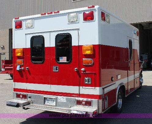 image for item A2685 1992 Ford E350 hazmat vehicle
