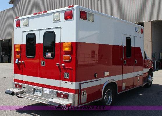 image for item A2685 1992 Ford E350 hazmat vehicle